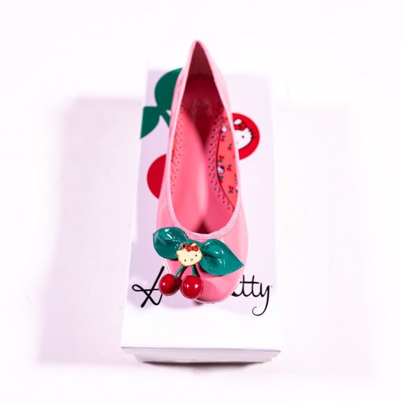 SOLD - BNIB Hello Kitty Cherry Flats - Pink - Picture 3 of 4